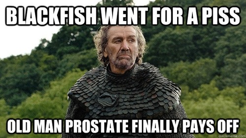 El Pez Negro fue a mear. Al fin la próstata del viejo merece la pena.