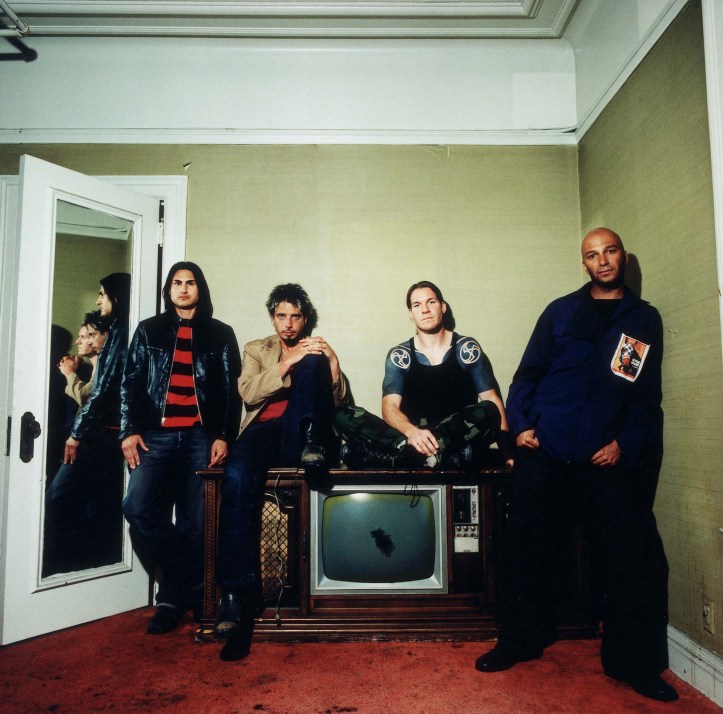 audioslave_danny_clinch1020800