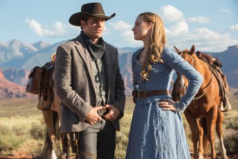 westworld-dolores-teddy